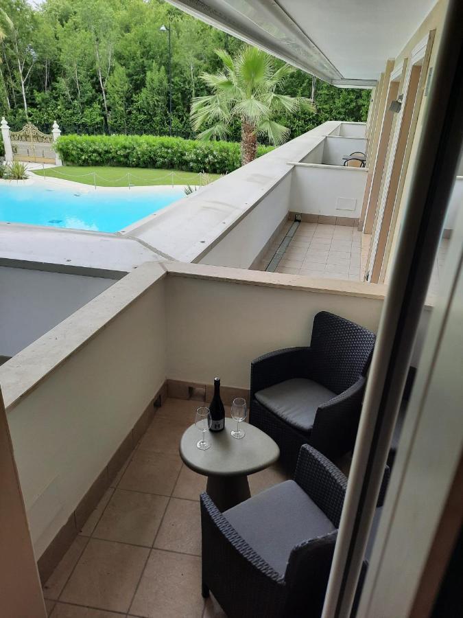 Appartamento Elite Du Lac Desenzano del Garda Bagian luar foto