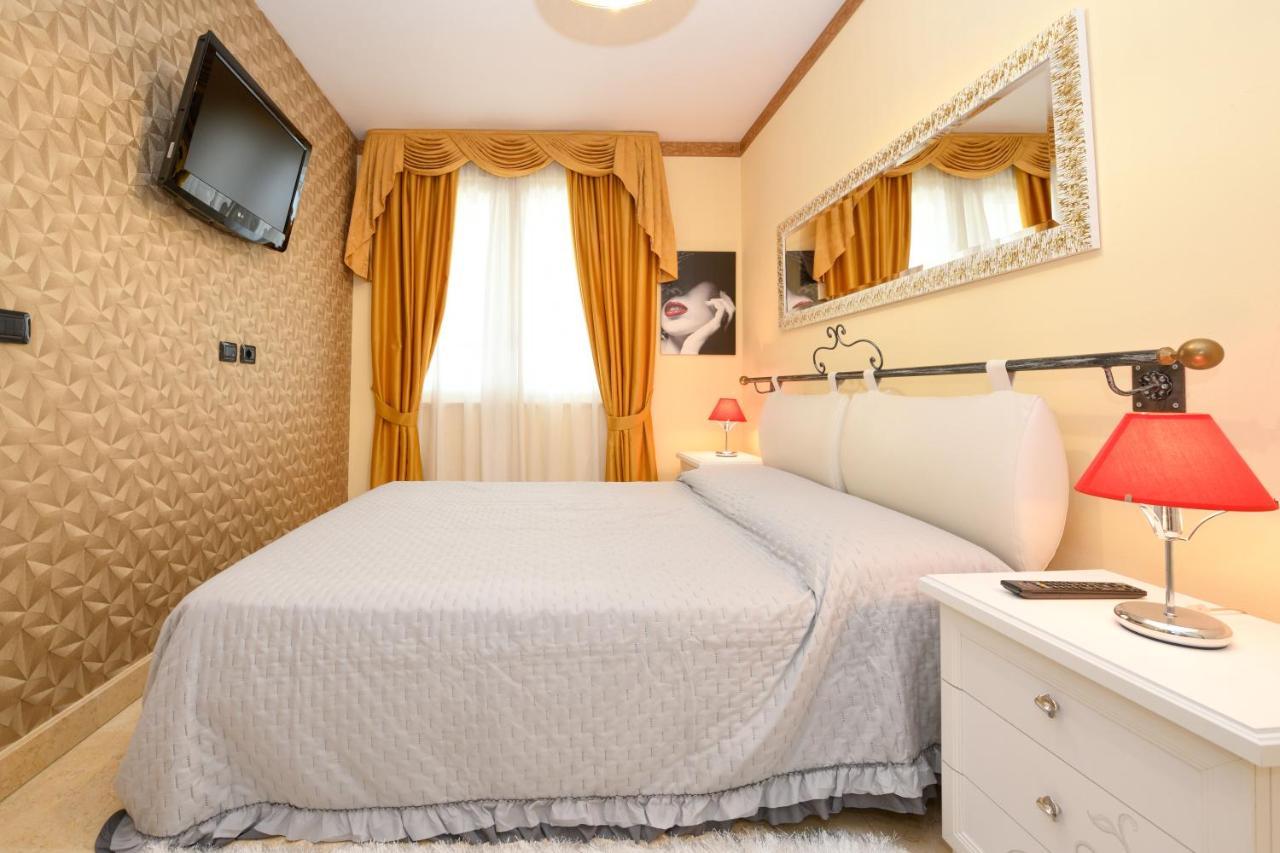 Appartamento Elite Du Lac Desenzano del Garda Bagian luar foto